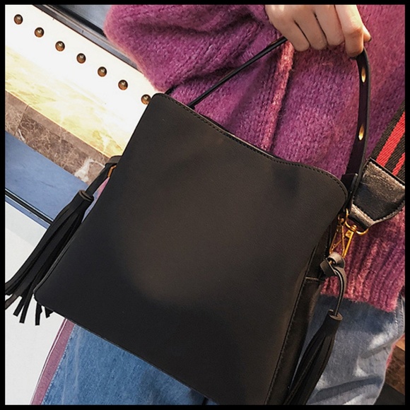 NEW LISBON Tote Crossbody - Picture 6 of 8